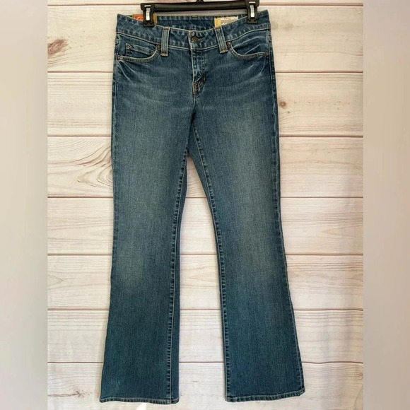GAP Jeans Curvy Flare Medium Wash Denim 6 L Dark Rustic Indigo 8.25” rise - Picture 2 of 12